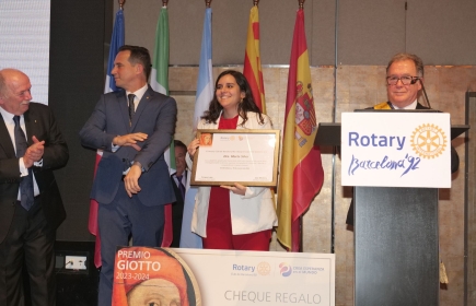 ENTREGA A LA DRA. MARTA SILVA DEL PREMIO GIOTTO EN SU TERCERA EDICIÓN